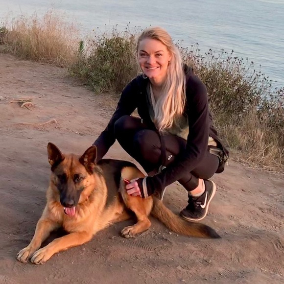 Meet your Posher, Cierra - Picture 1 of 1